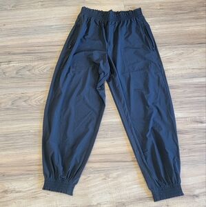 Athleta 4 Black Jogger Pants Ruffle Elastic Waist Pockets